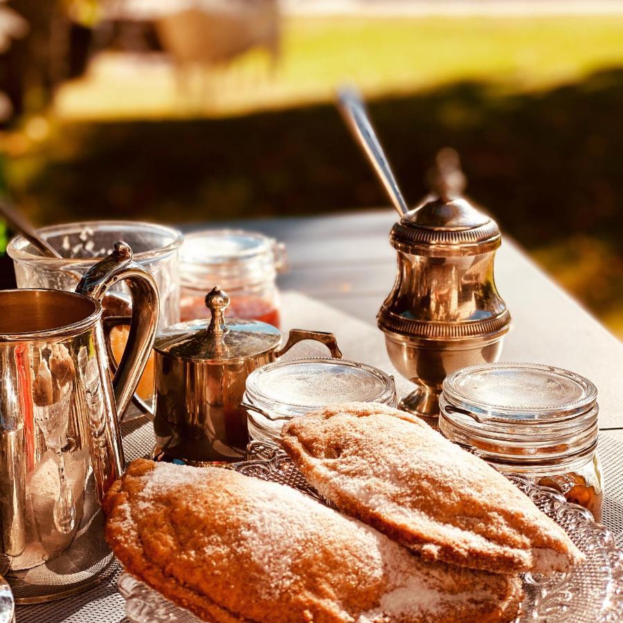 Bed and Breakfast Un Banc Au Soleil Marsilly  Exteriér fotografie