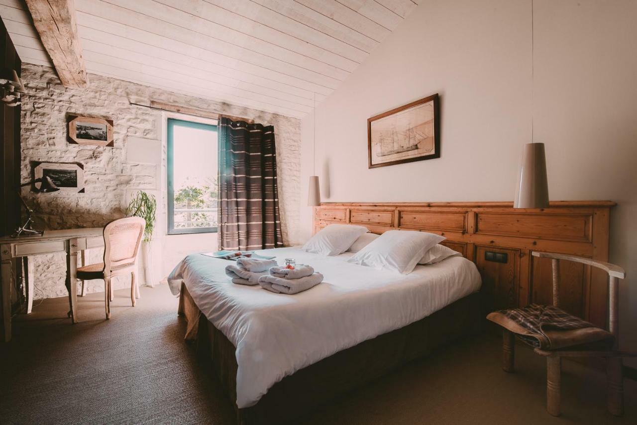Bed and Breakfast Un Banc Au Soleil Marsilly  Exteriér fotografie